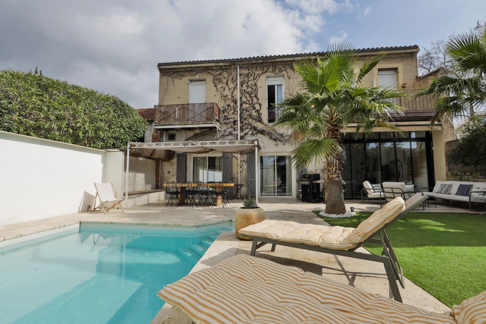 Espace Villa d’Exception au coeur de Marseille - 180m² intérieur - 200m extérieur Piscine & Jardin Exotique - 0