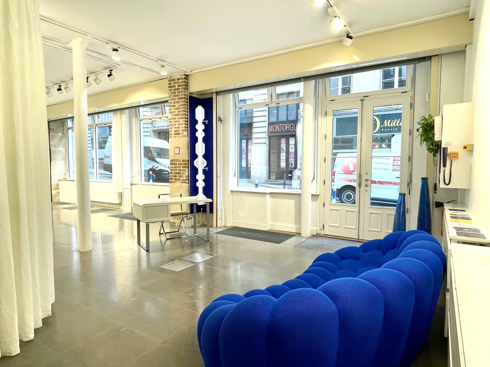 Living room in Studio in the heart of Paris - 1