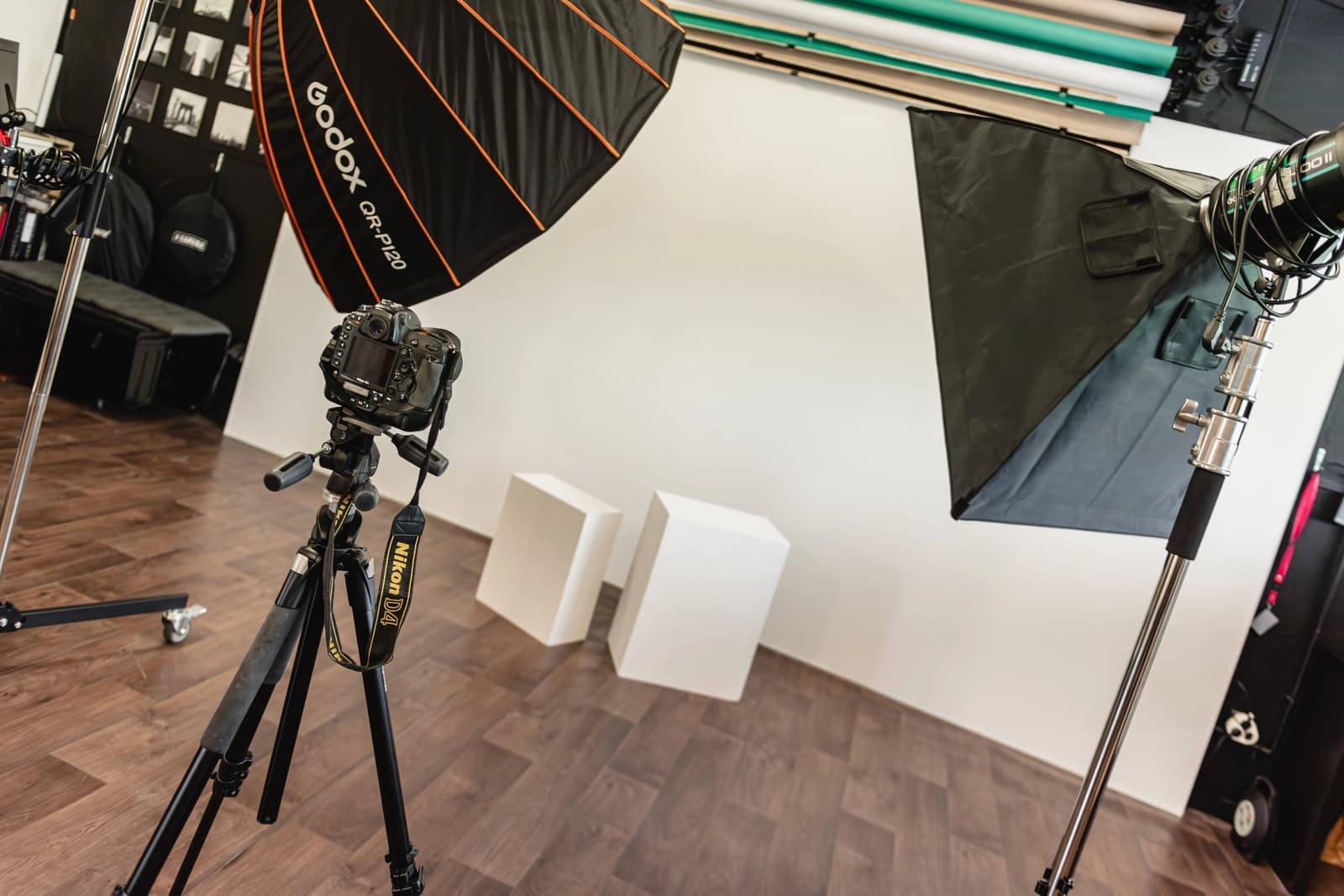 Space Loft-style Photo Studio - 4