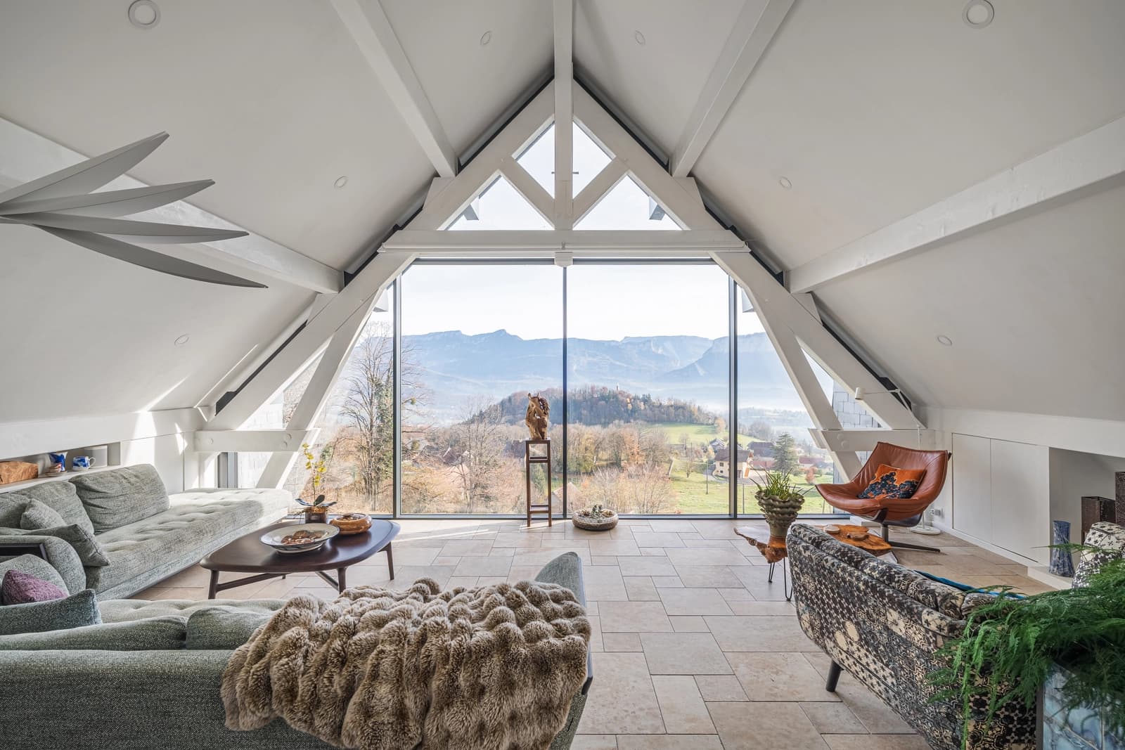 Space Character House with Panoramic Mountain View & Pool - 0