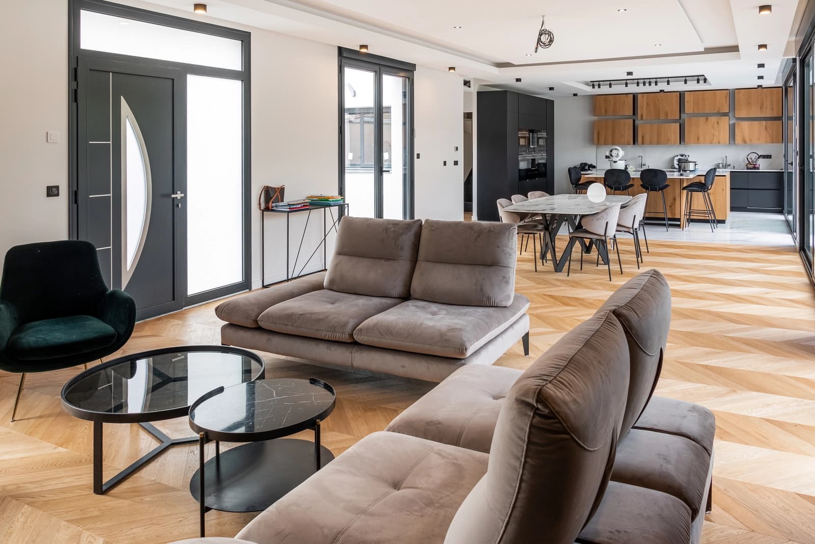Living room in Villa with play area and swimming pool - 1
