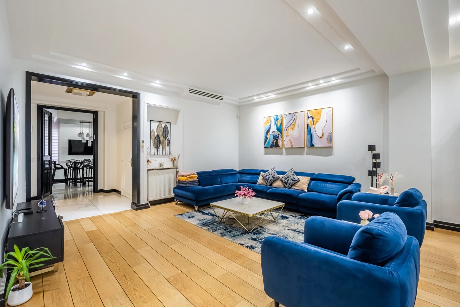 Space Spacious house with garden - 3