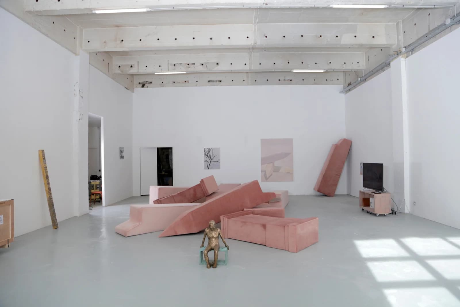 Space Artist's studio north-east of Paris - 3