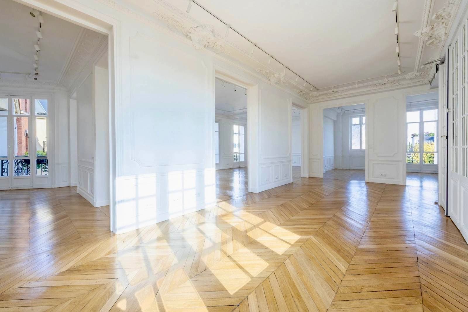 Space Large unfurnished Haussmannian apartment - 5