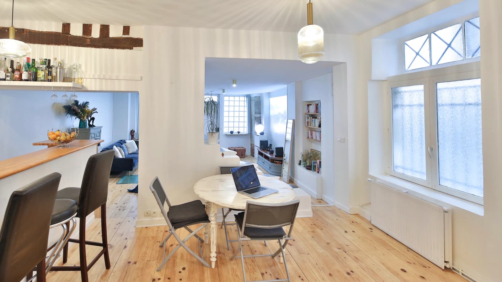 Espace Lieu insolite: bar et studio en souplex de charme - 4