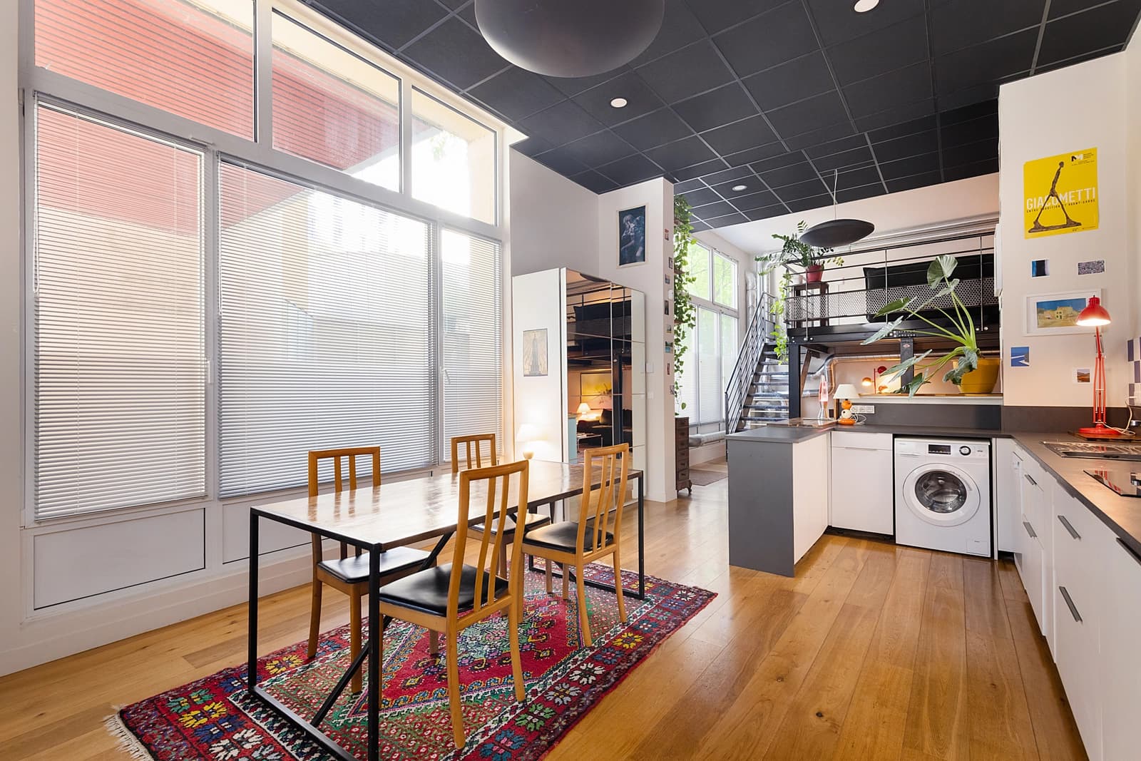 Espace Loft industriel en plein Belleville - 3