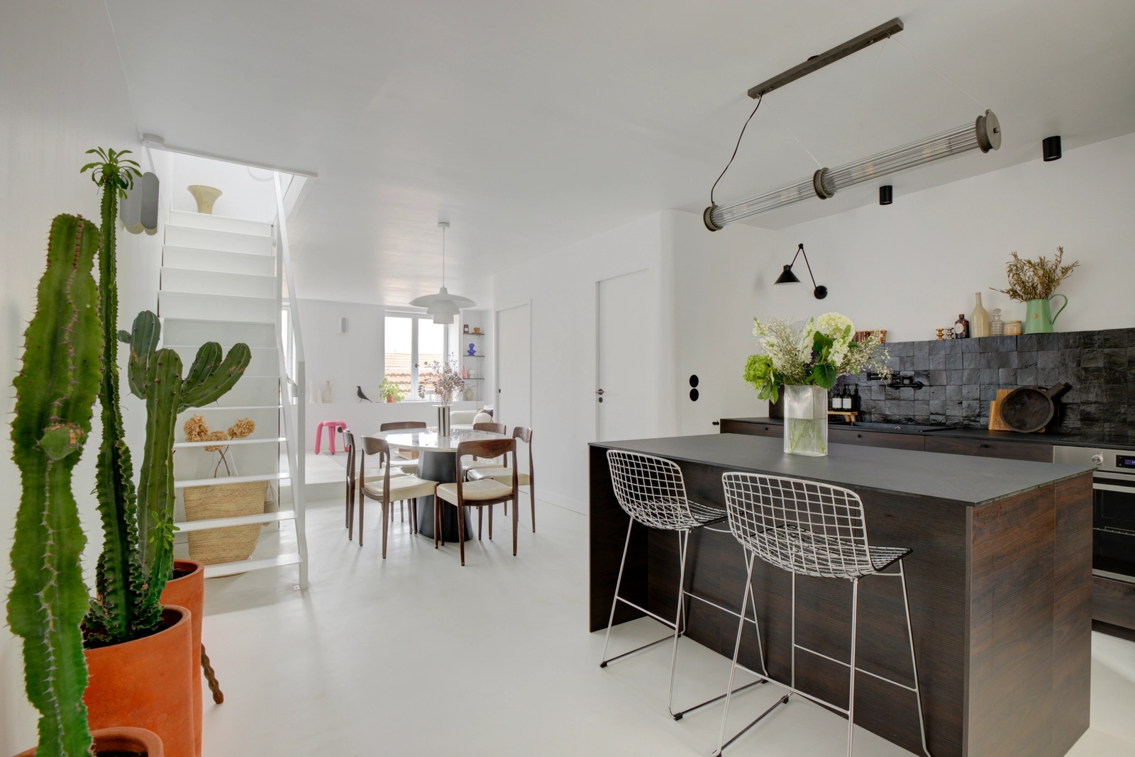 Espace Loft atypique et baigné de lumière - 4