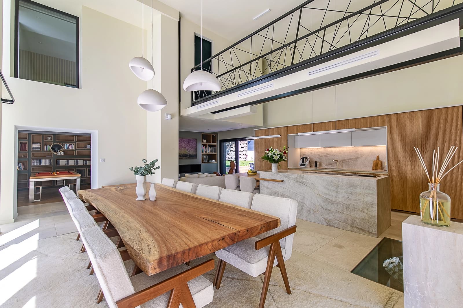 Space Fabulous architect-designed villa - 3