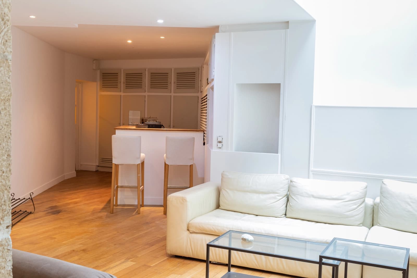 Living room in Large atypical Haussmann apartment - 1