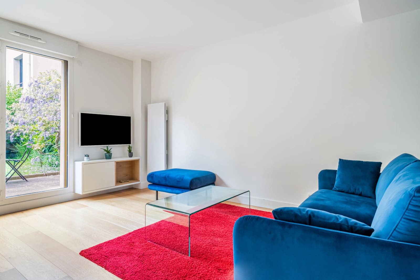 Space Large private lounge with garden - 3