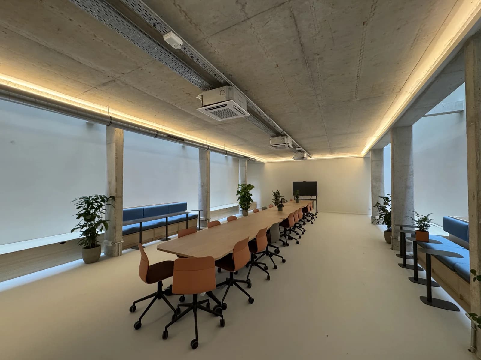 Espace Bureau moderne lumière naturelle - 2