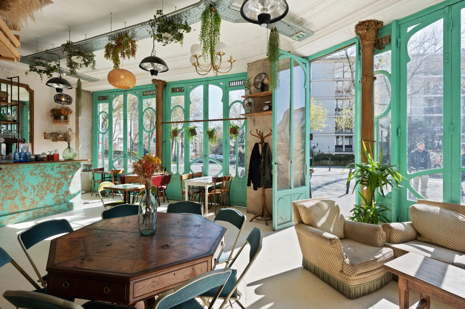 Space Restaurant Art Nouveau Vintage Style - 2