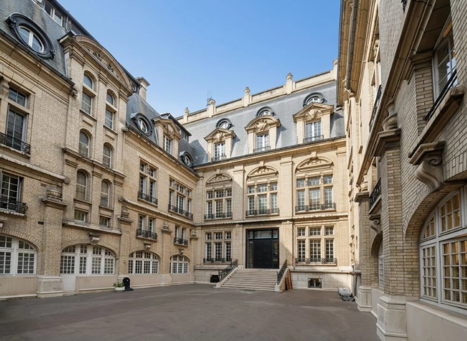 Espace Cour d'honneur - 2