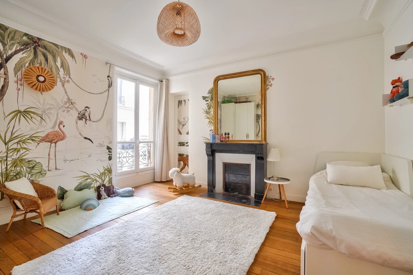 Space Sublime Haussmannian Apartment in Central Paris - 3