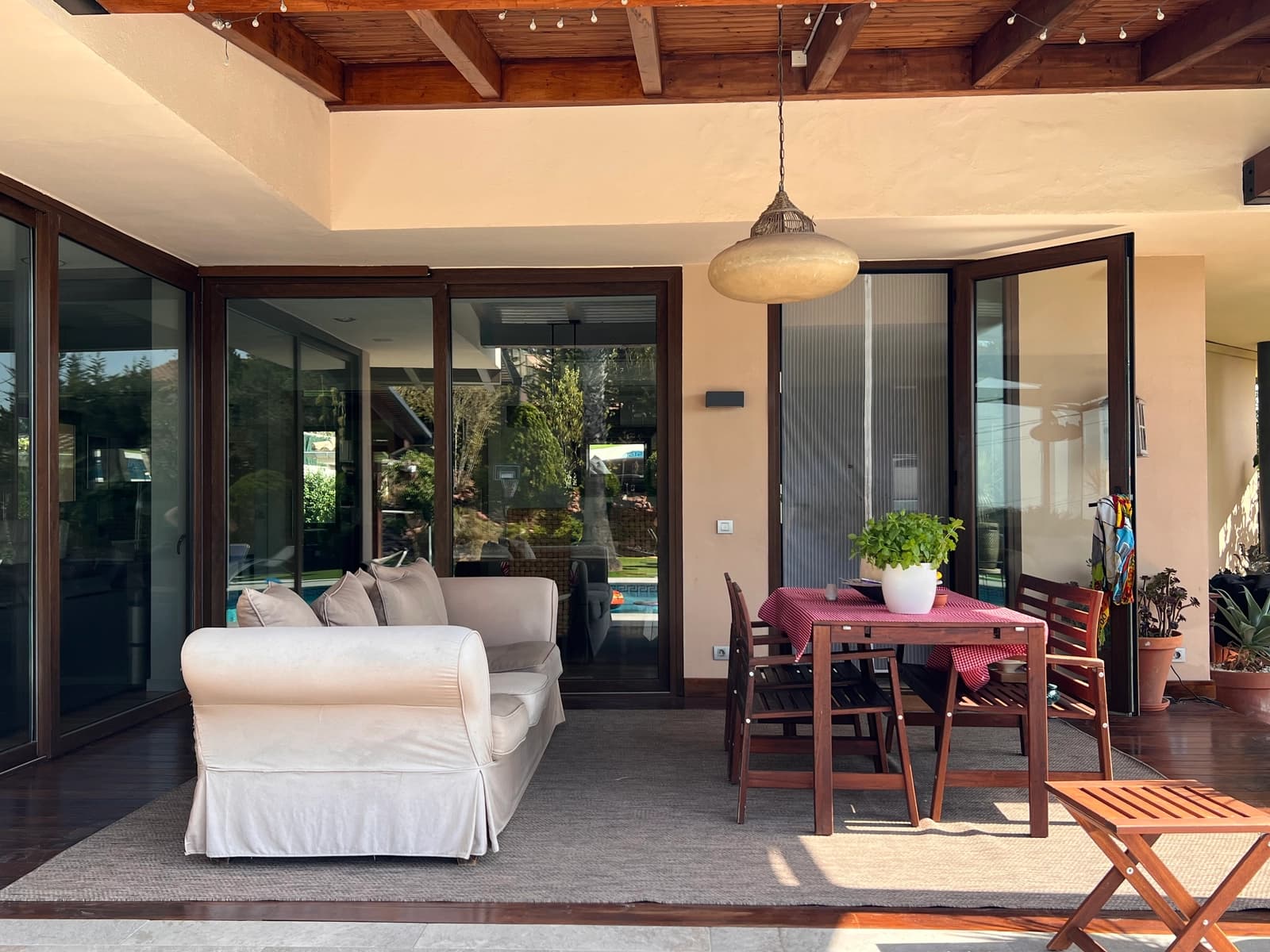 Espace Villa Mediterránea Privada · Luz, Jardín y Piscina. Barcelona - 0