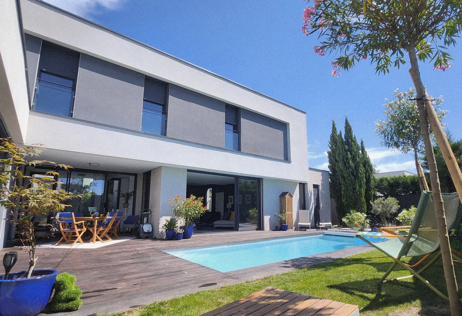 Space Contemporary house in western Lyonnais - 0