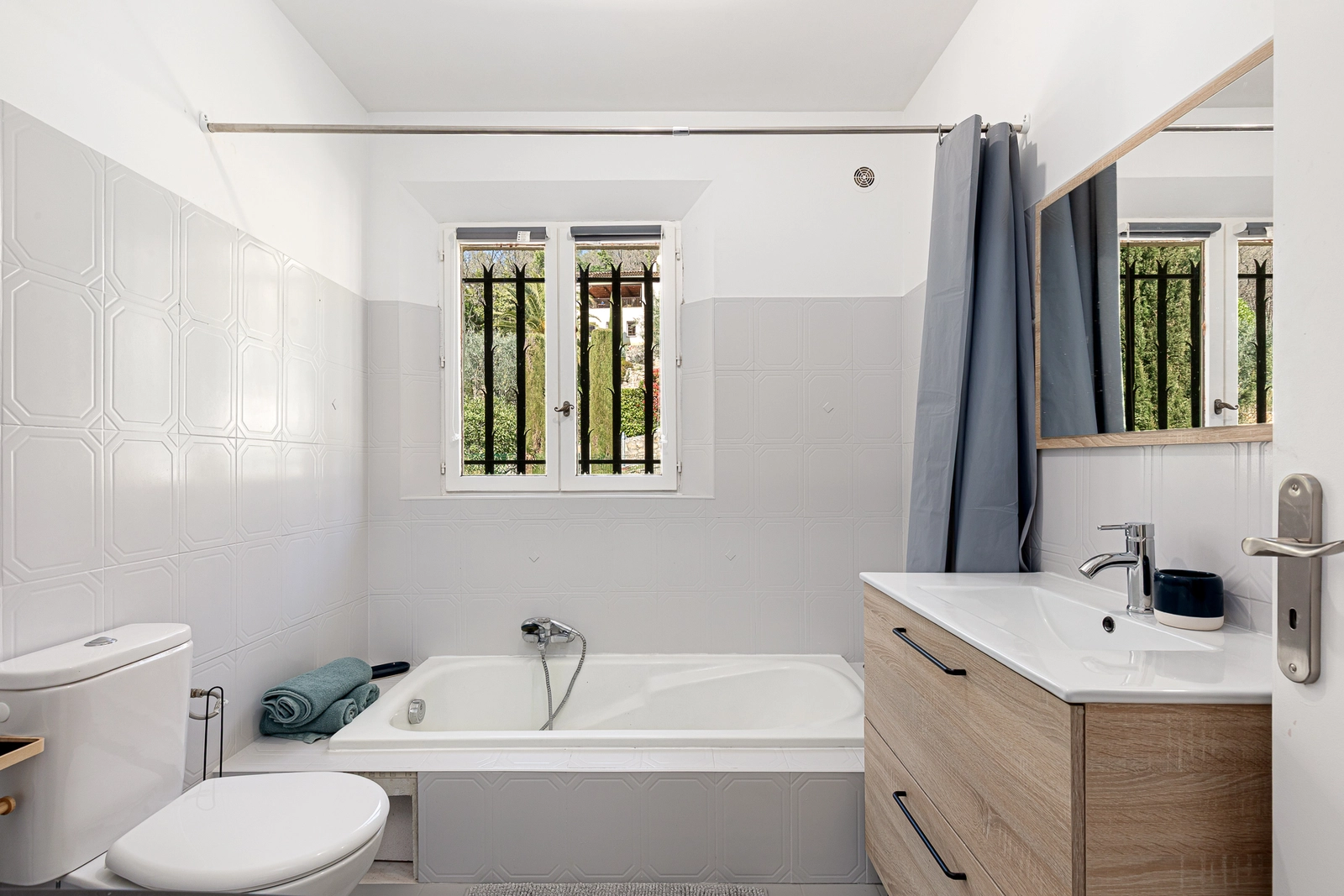 Space Contemporary house - 4