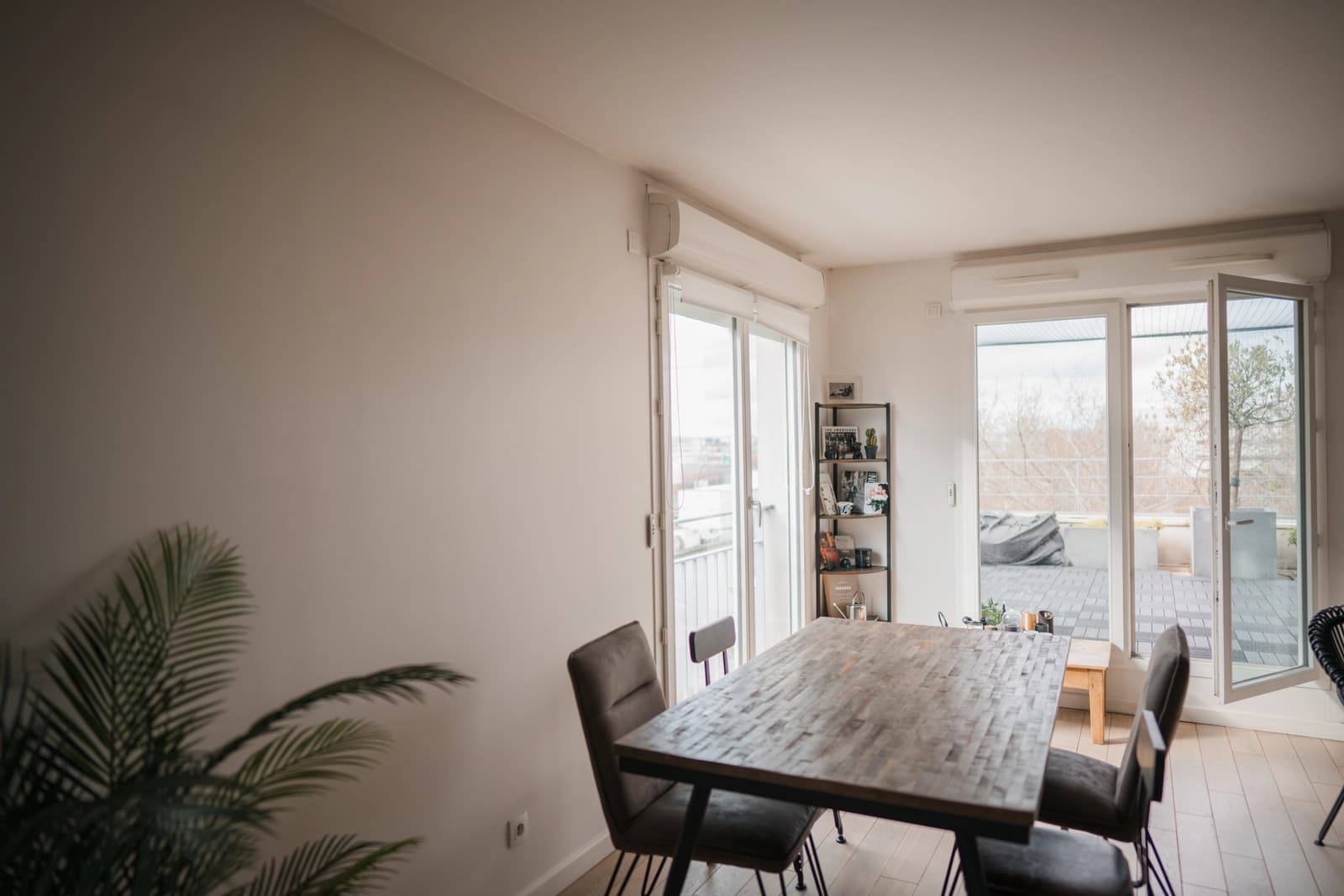 Space Bright, modern apartment with terrace - 4