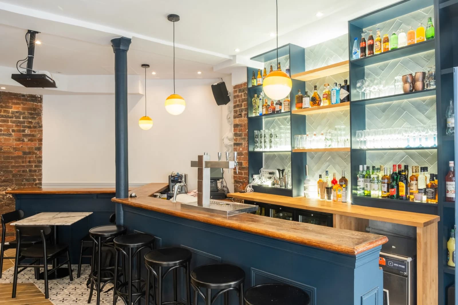 Espace Bar central parisien au cachet affirmé - 5