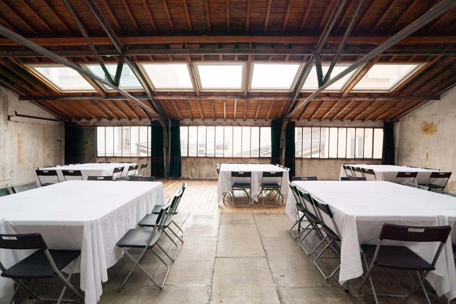 Meeting room in Studio 5 - 1