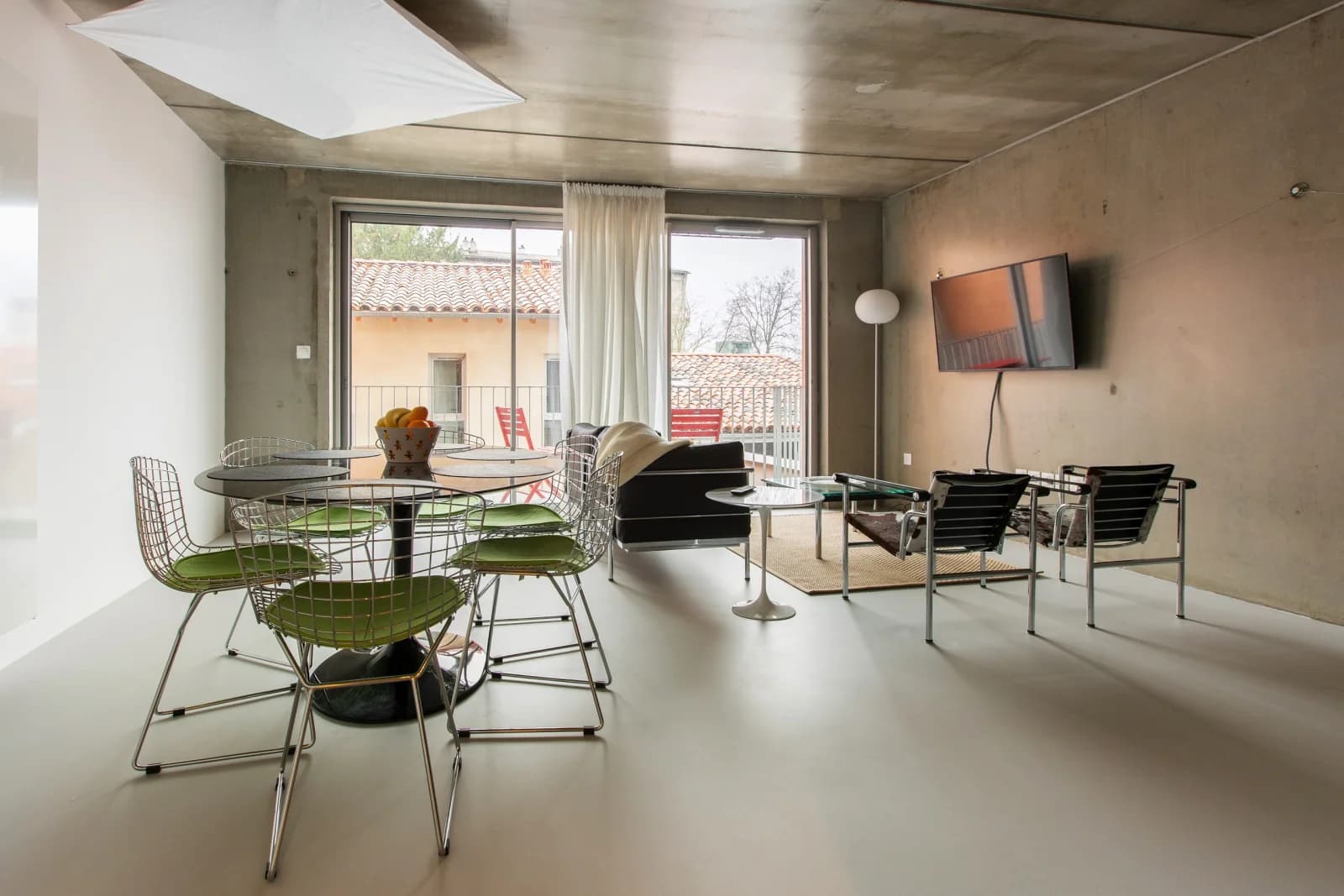 Meeting room in Luxury House - 0