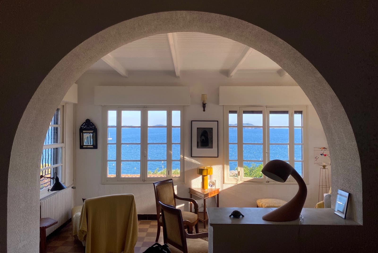 Living room in Vintage seaside house - 1