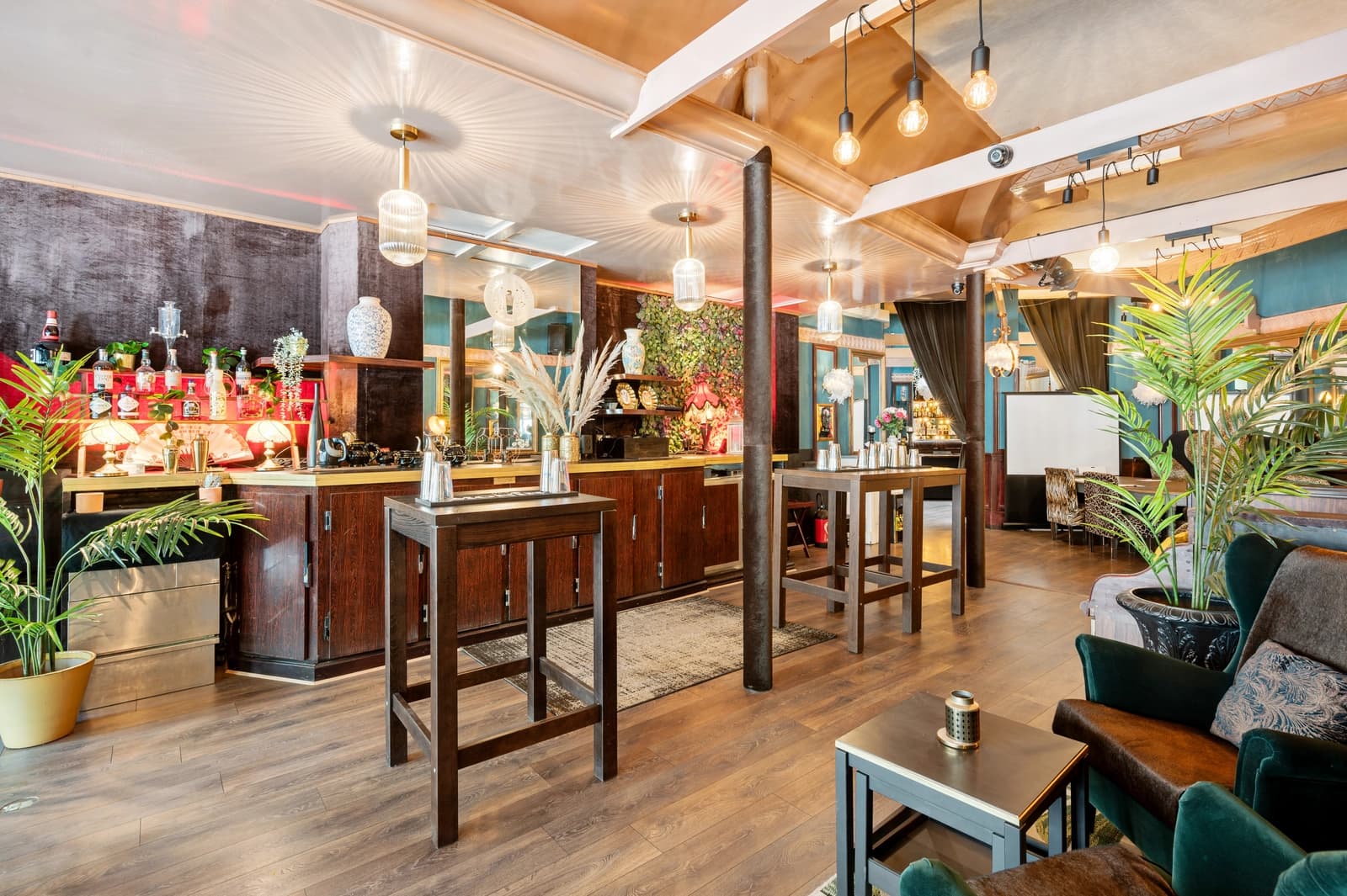 Espace Bar à cocktail insolite - depuis 100 ans dans la meme famile ! - 5