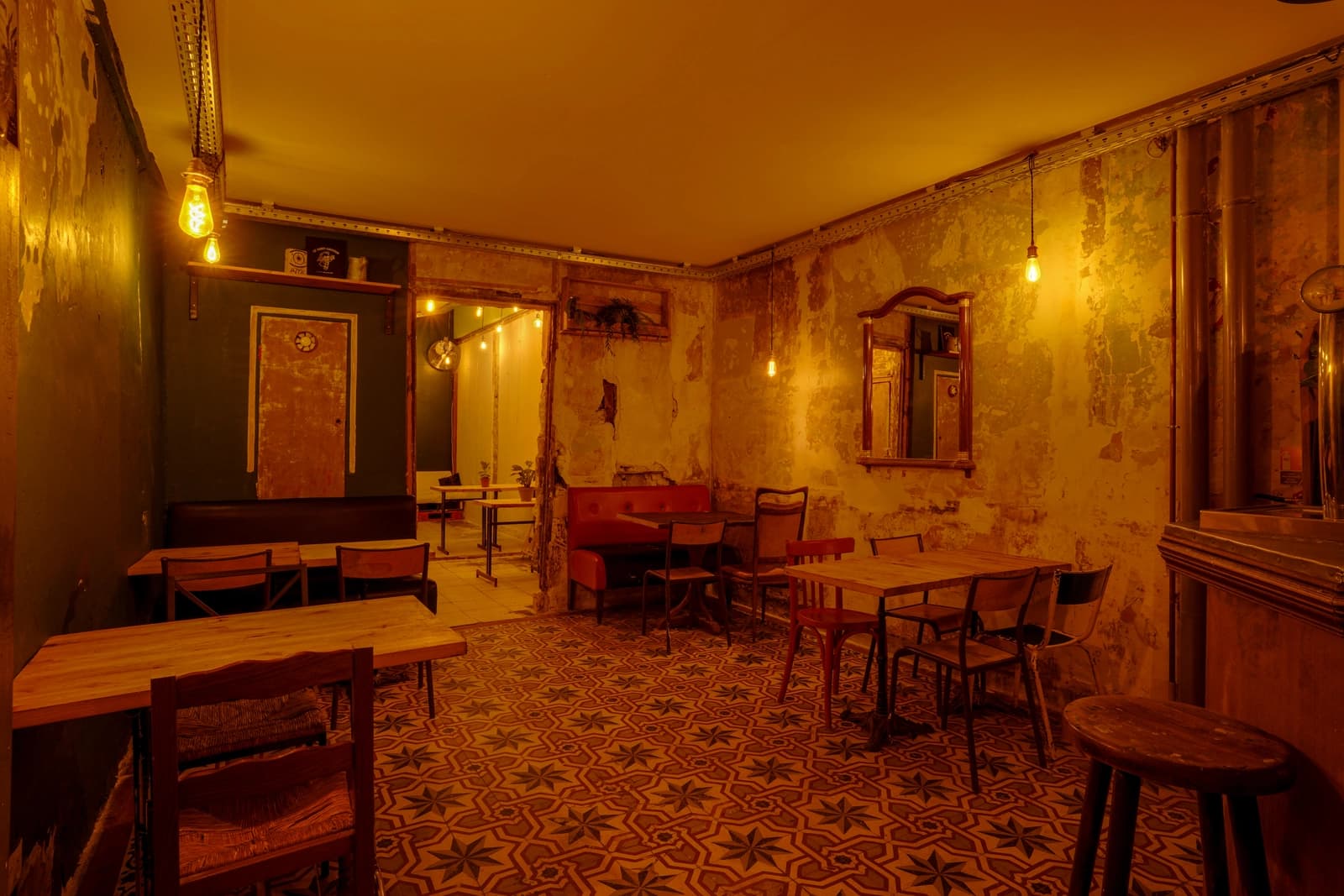 Espace Bar de quartier atypique dans son jus - 1