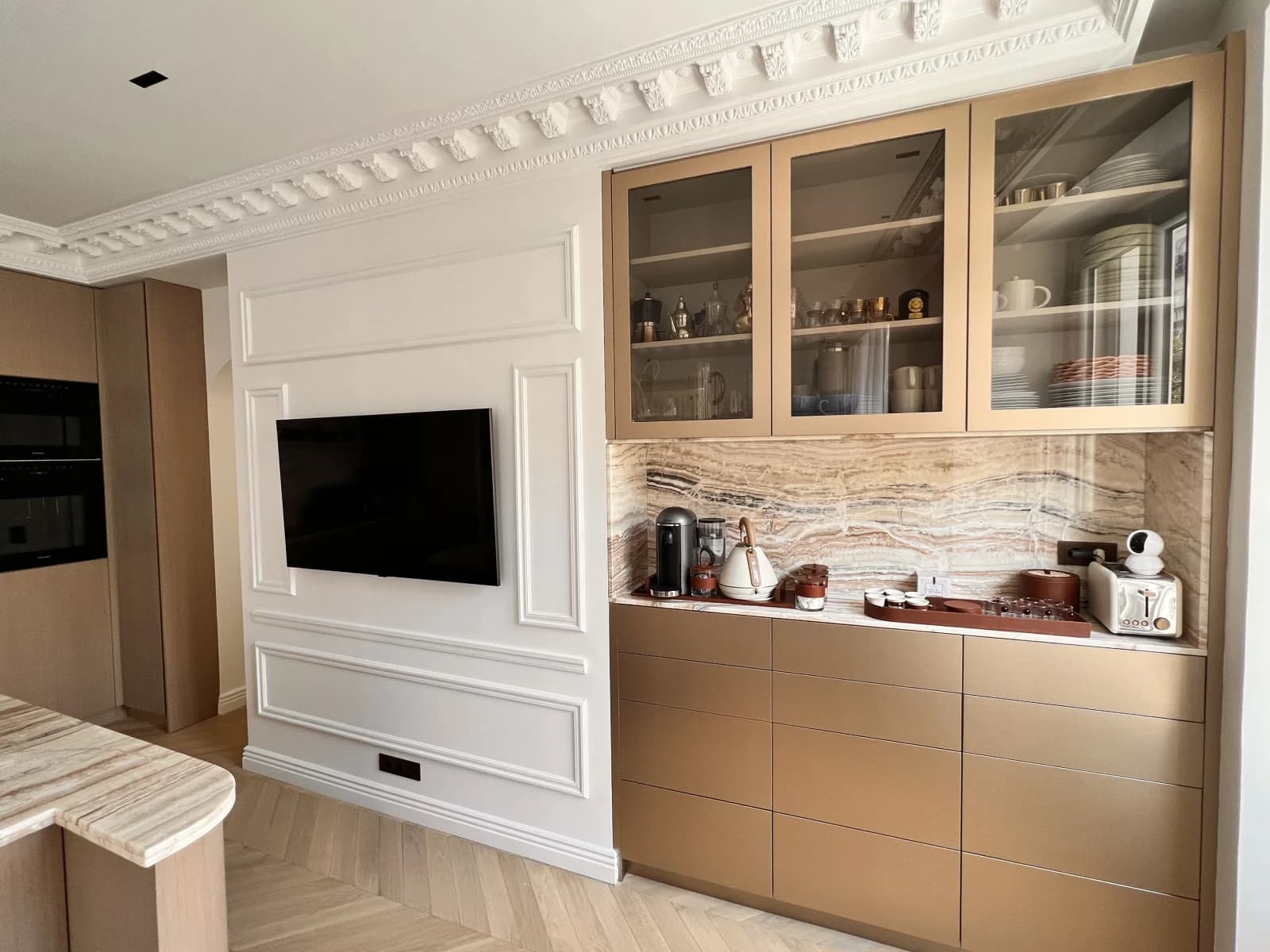 Space Haussmanian luxury apartment with Eiffel Tower view - 4