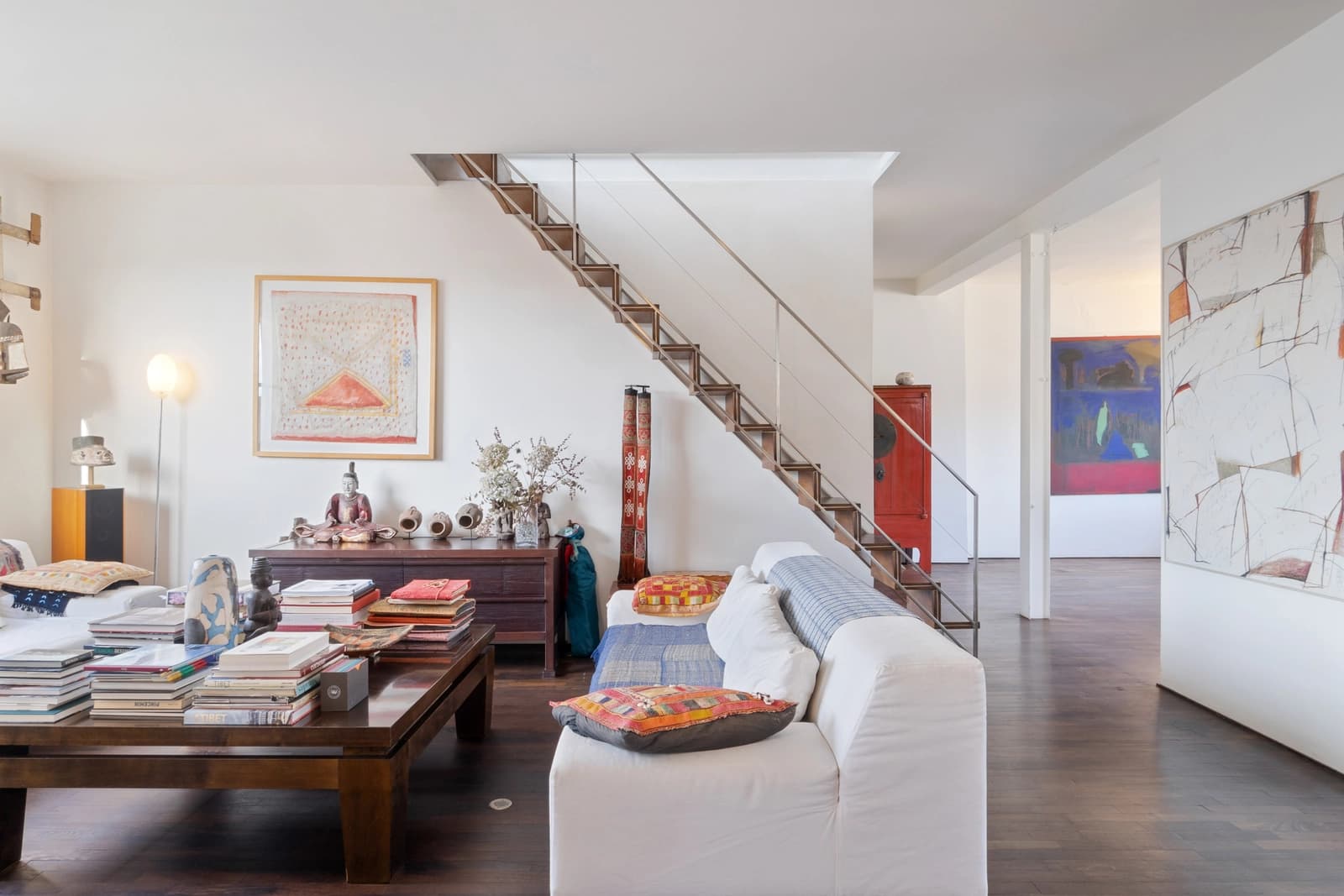 Living room in Inspiring artists' loft in the heart of the Marais district - 1