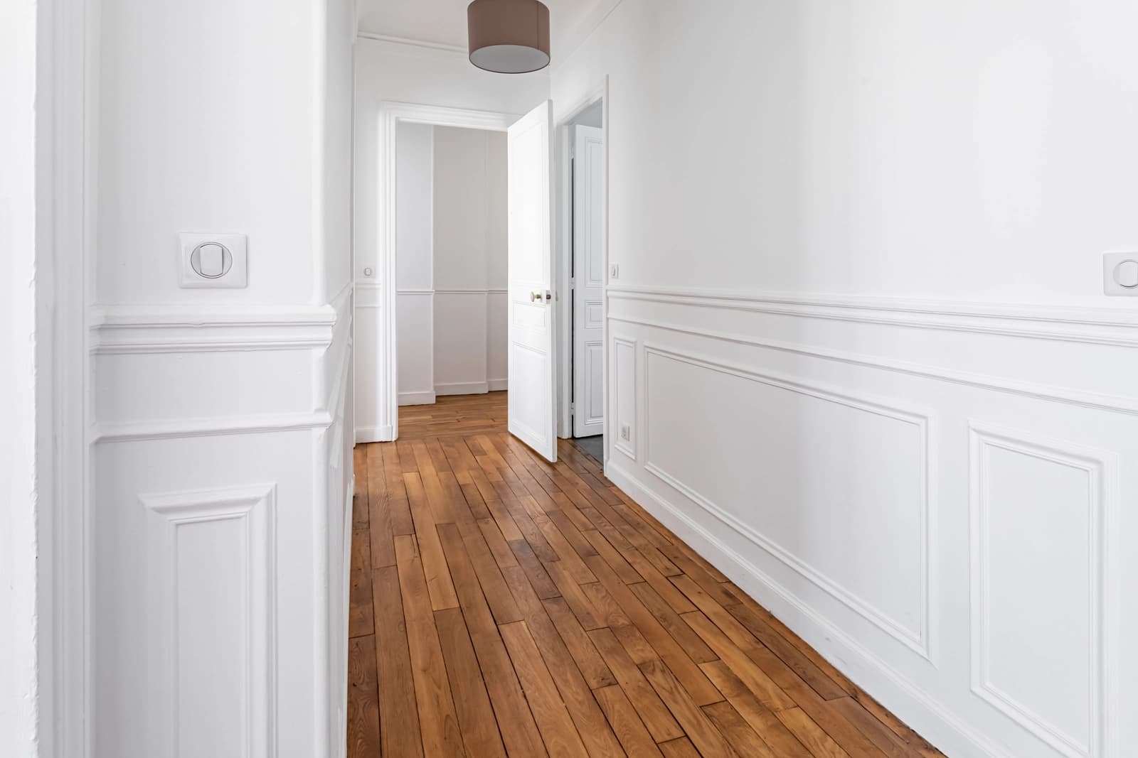 Space Large, uncluttered apartment - 4