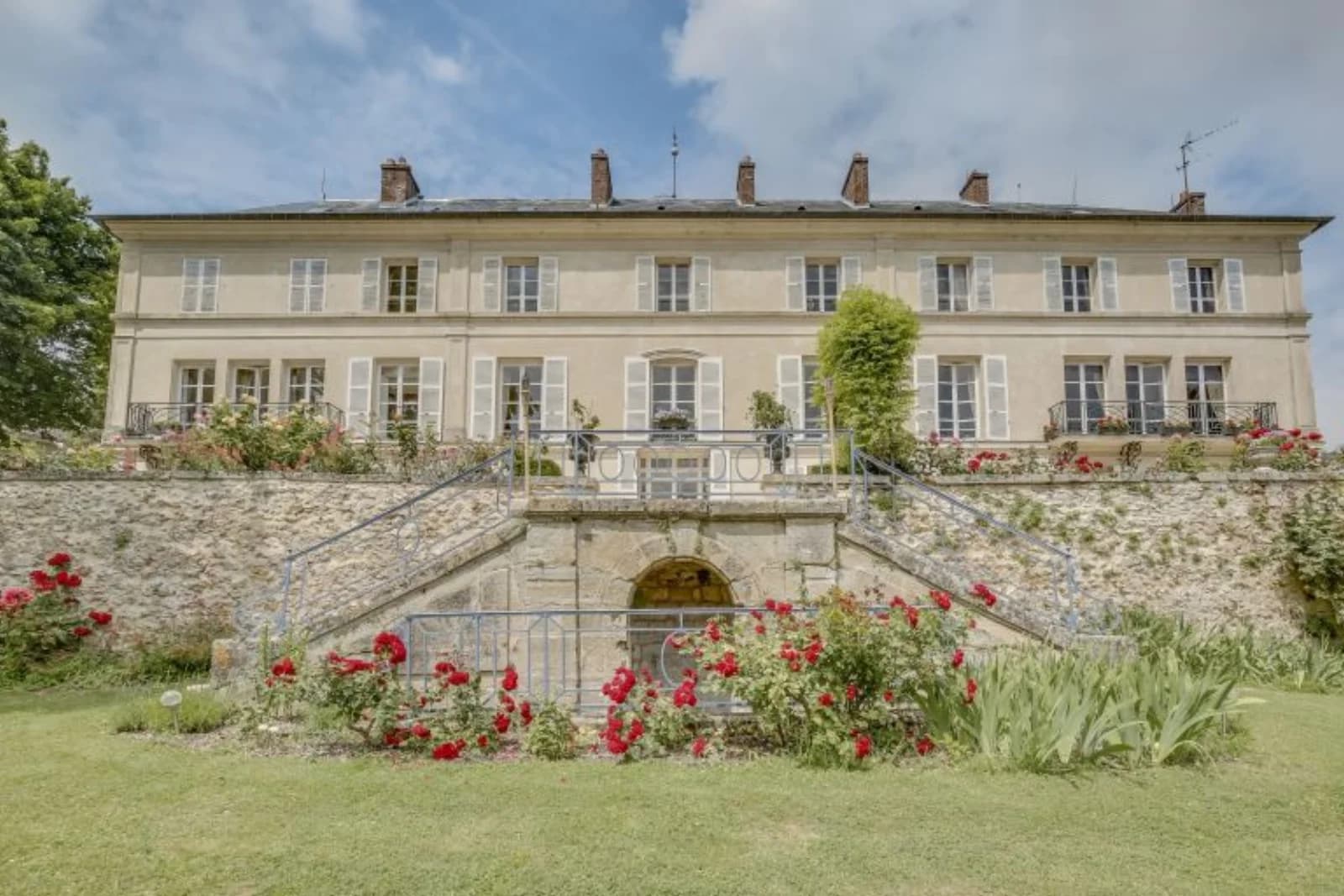 Space 18th century luxury estate 40 minutes from Paris - 0