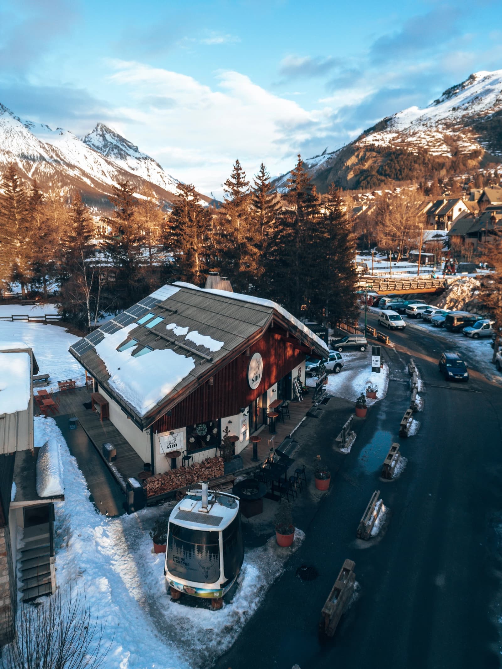 Espace Le Chalet restaurant, bar et magasin de location de ski - 0