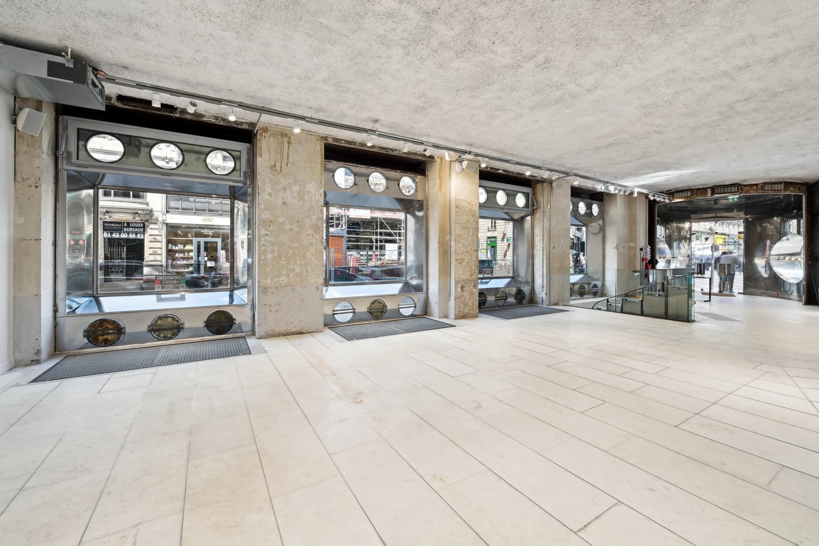 Espace Espace brute avec structure Eiffel - 4