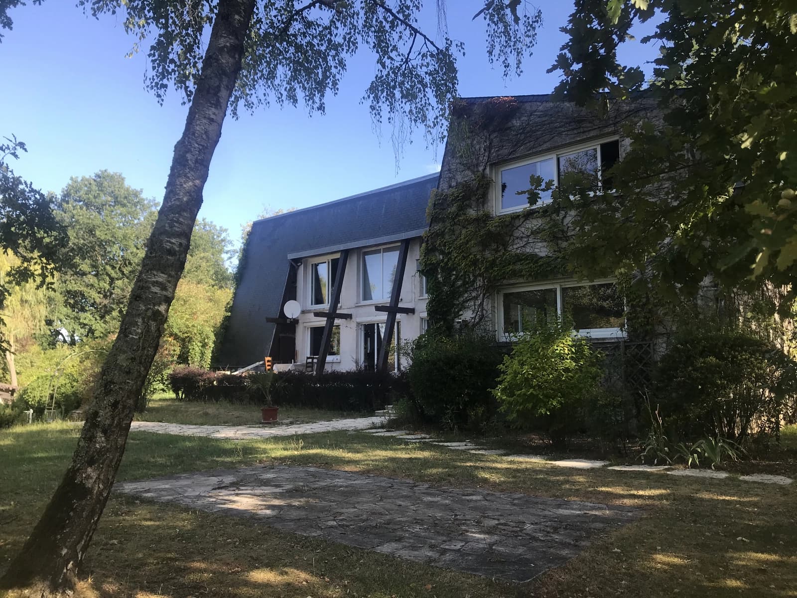 Space Exceptional villa in the heart of the forest, former iconic residence - 0