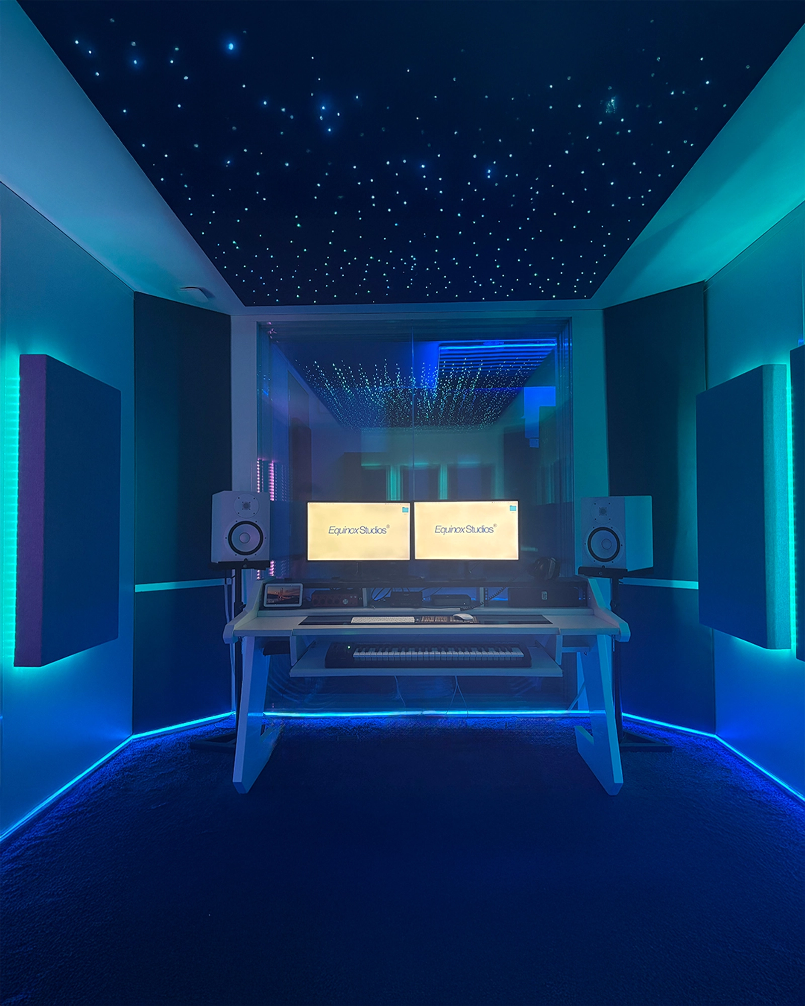 Space ## Professional recording studio - Recording, Mixing & Mastering - 50m2 dedicated to creation - 2