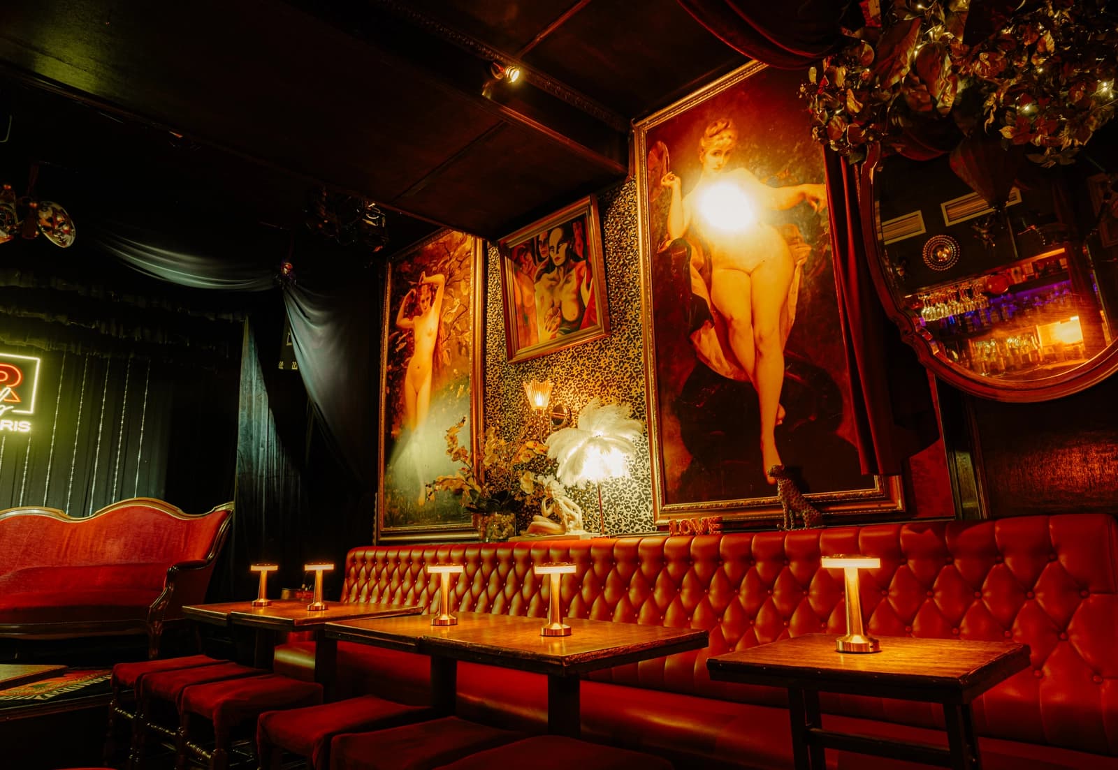 Space Intimate Baroque Speakeasy in the Heart of Paris - 2
