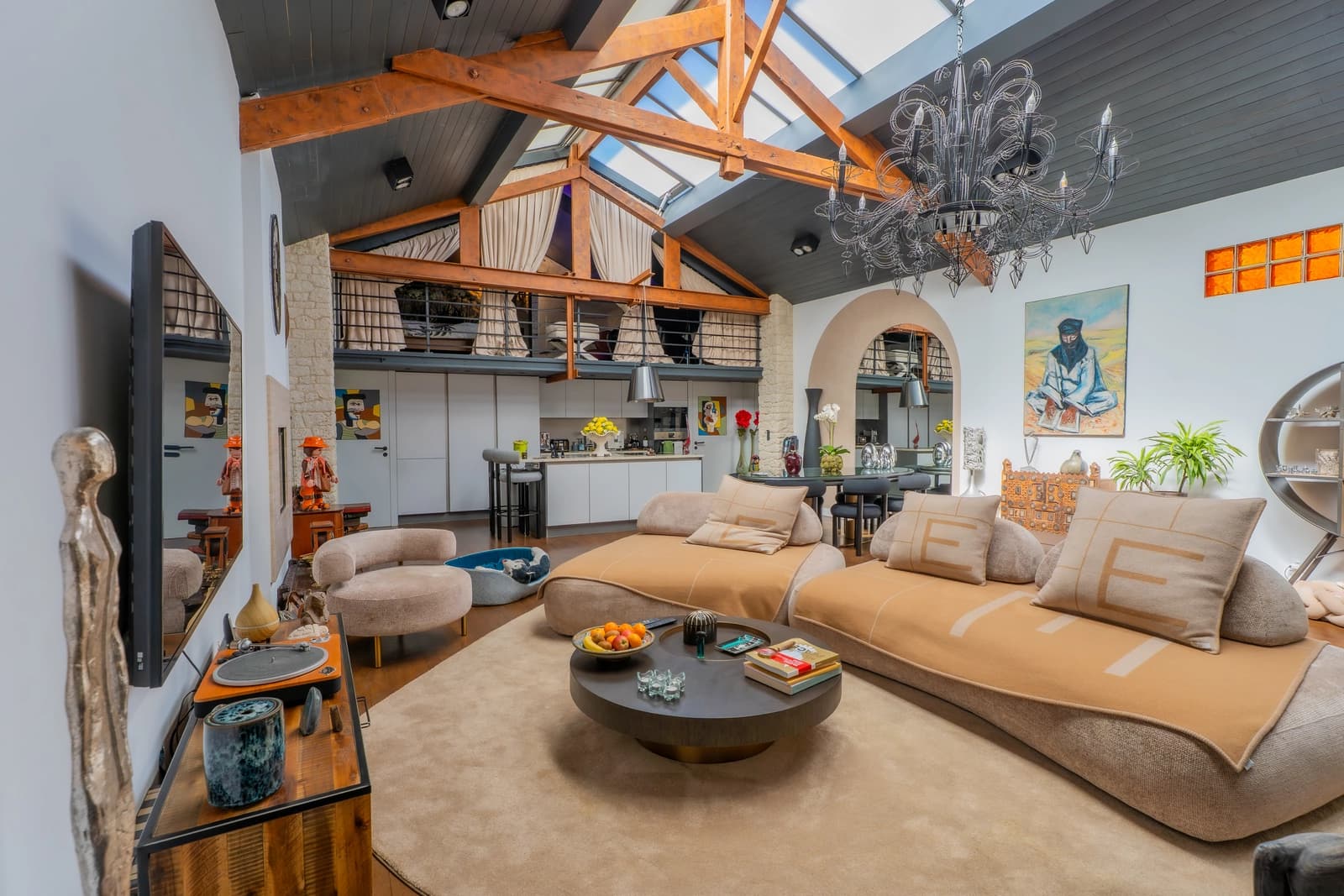Space Loft with Asian and Moroccan influences - 1