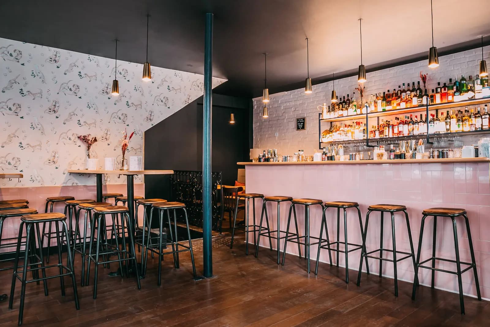 Meeting room in Vaulted modern Parisian bar - 1