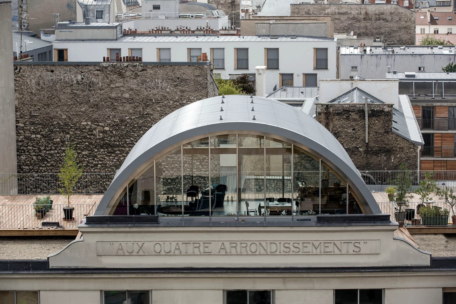 Comedor en Azotea única con terraza y vista panorámica. - 1