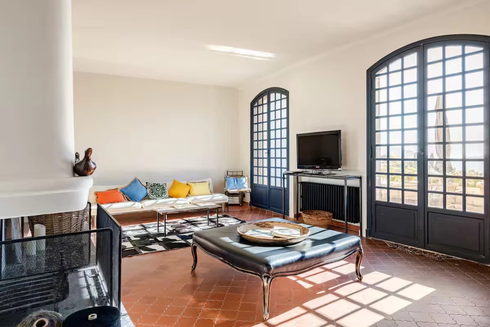 Space Family Mediterranean villa with a view of the French Riviera - 2