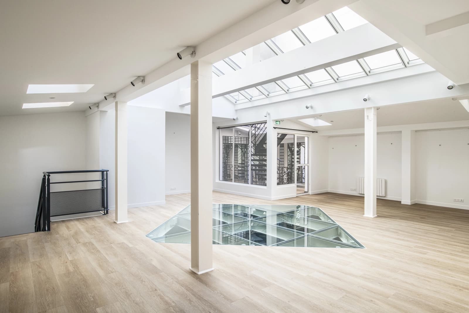 Living room in Bright studio in the heart of Paris 5 - 1