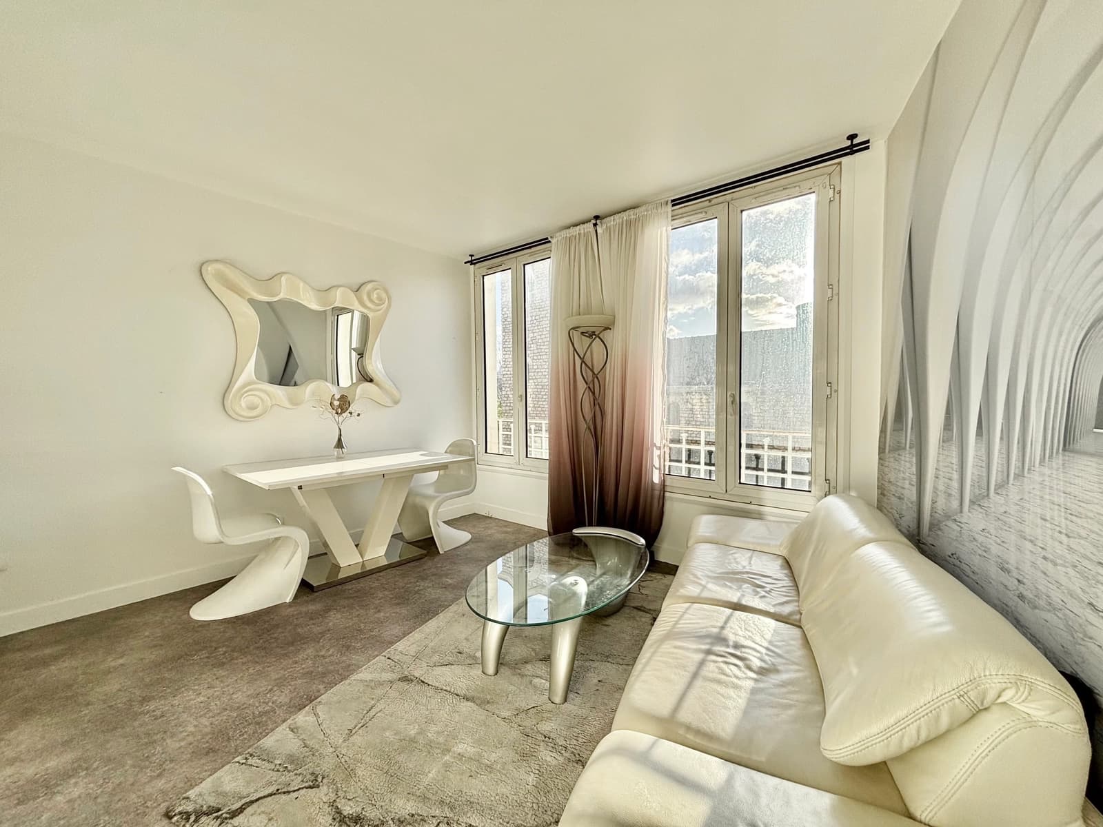 Space Modern and futuristic apartment with organic decor and natural light - 4