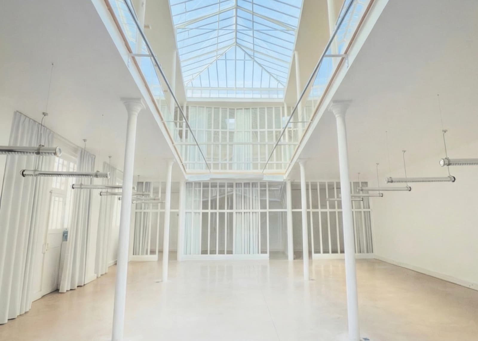 Espace Lieu Industriel avec Verrière Zénithale - 0