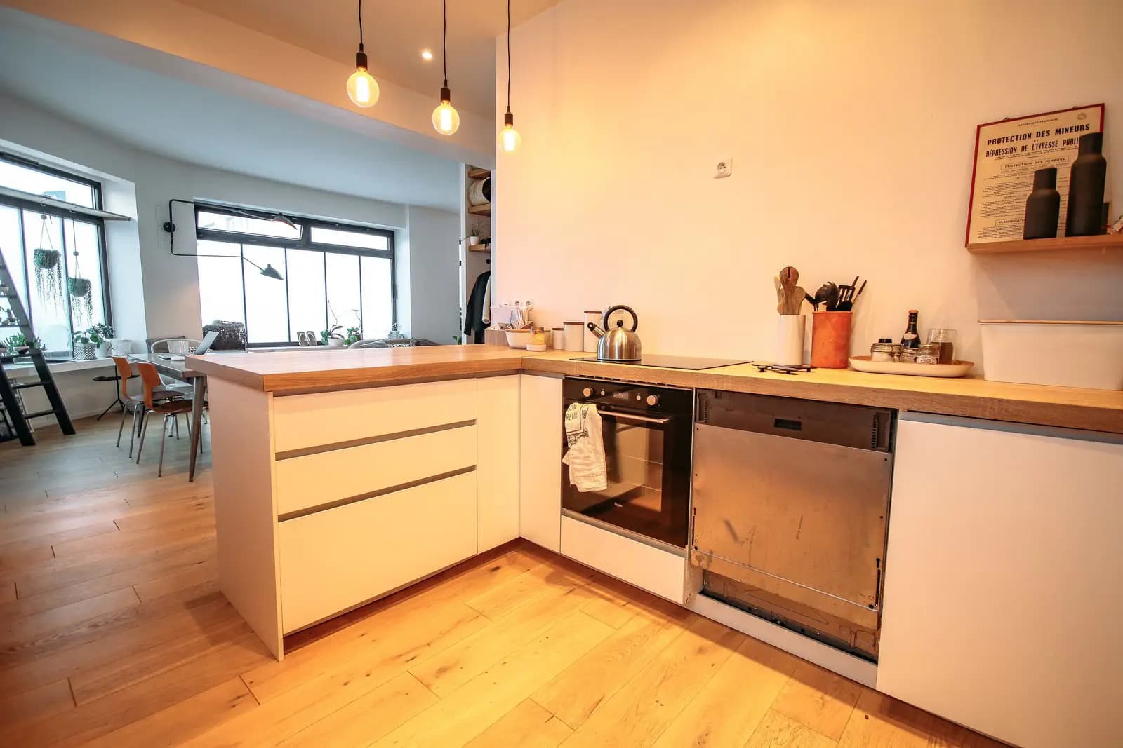 Space Loft with characterful architecture - 4