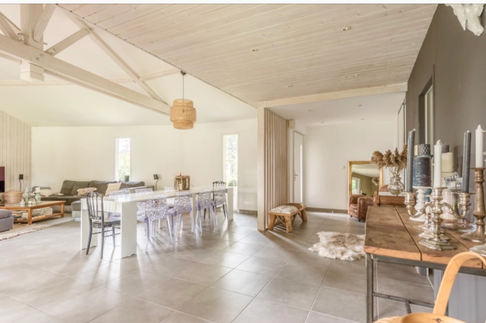 Meeting room in Large house in the heart of the pines - 1