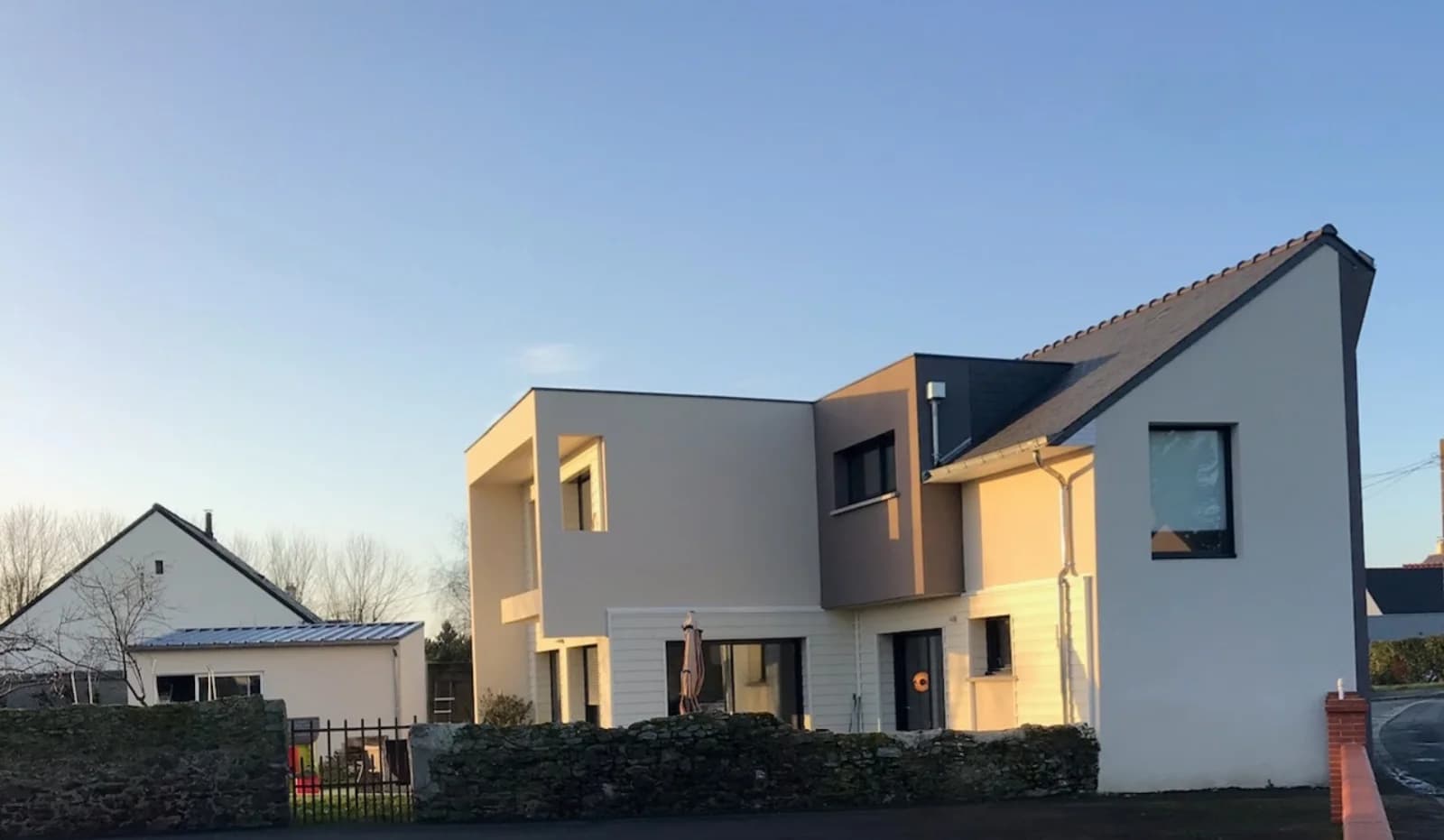 Salle de réunion dans Demeure accueillante où règne une douce convivialité - 1