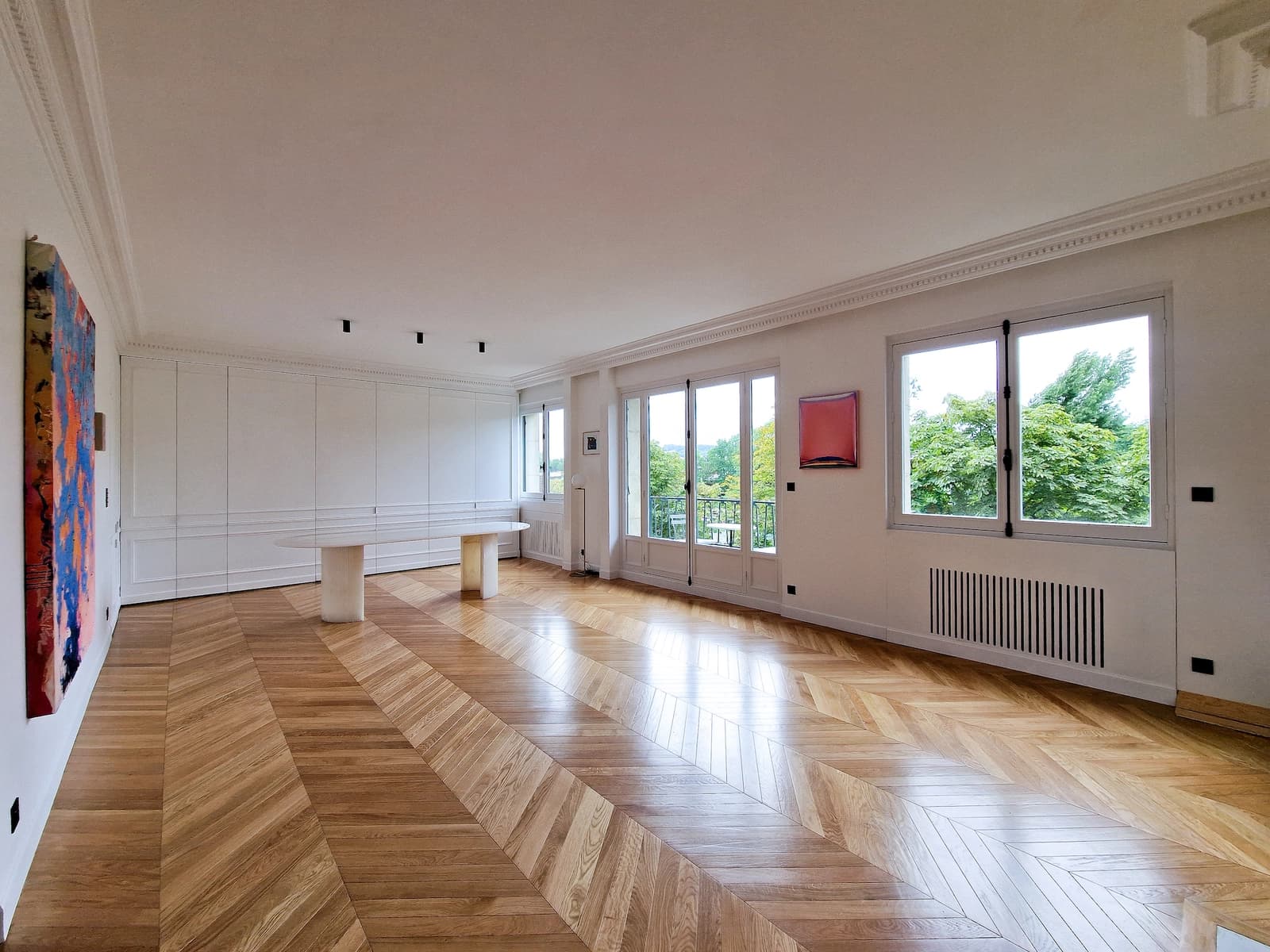 Meeting room in Contemporary Parisian Haussmann apartment - 1