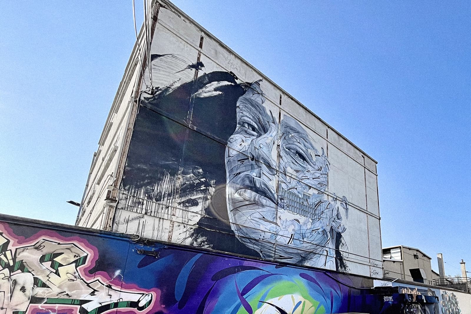 Space Large industrial loft: Eiffel, bricks and glass roof - 4