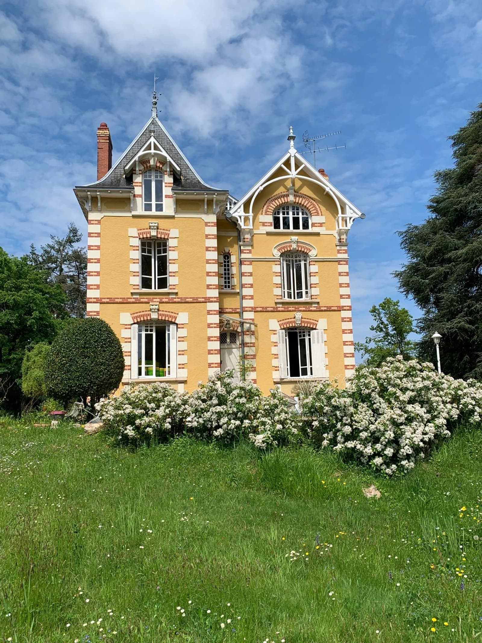 Espace Villa 1900 rénovée ambiance Belle Epoque, 250m2, 1 hectare de jardin - 1